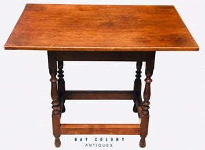 19TH C ANTIQUE WILLIAM & MARY STYLE NEW ENGLAND PINE TAVERN TABLE