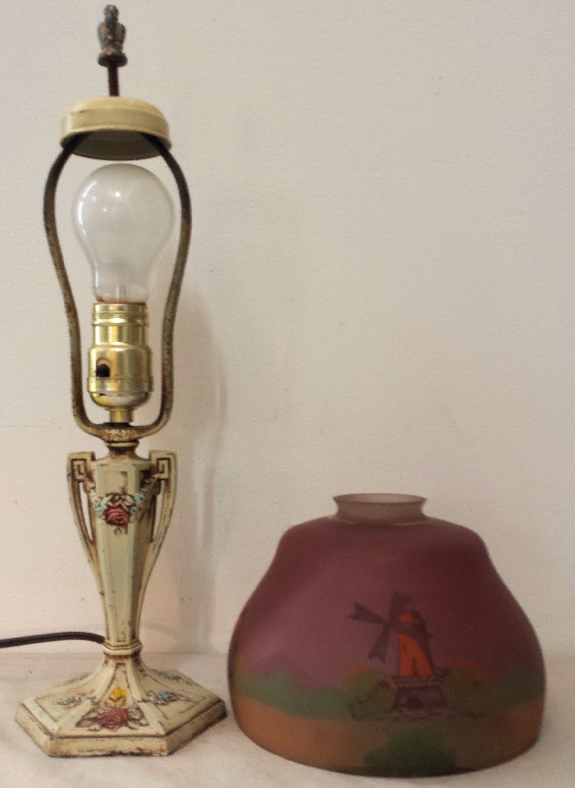 ORIGINAL MOE BRIDGES ART NOUVEAU REVERSE PAINTED LAMP