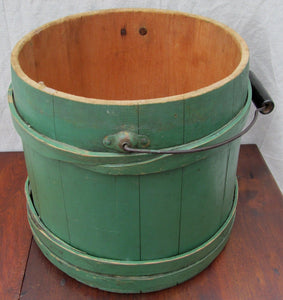 19TH CENTURY SHAKER HANDLED BUCKET IN GREEN PAINT WITH BIG FINGER LAPPED JOINTS