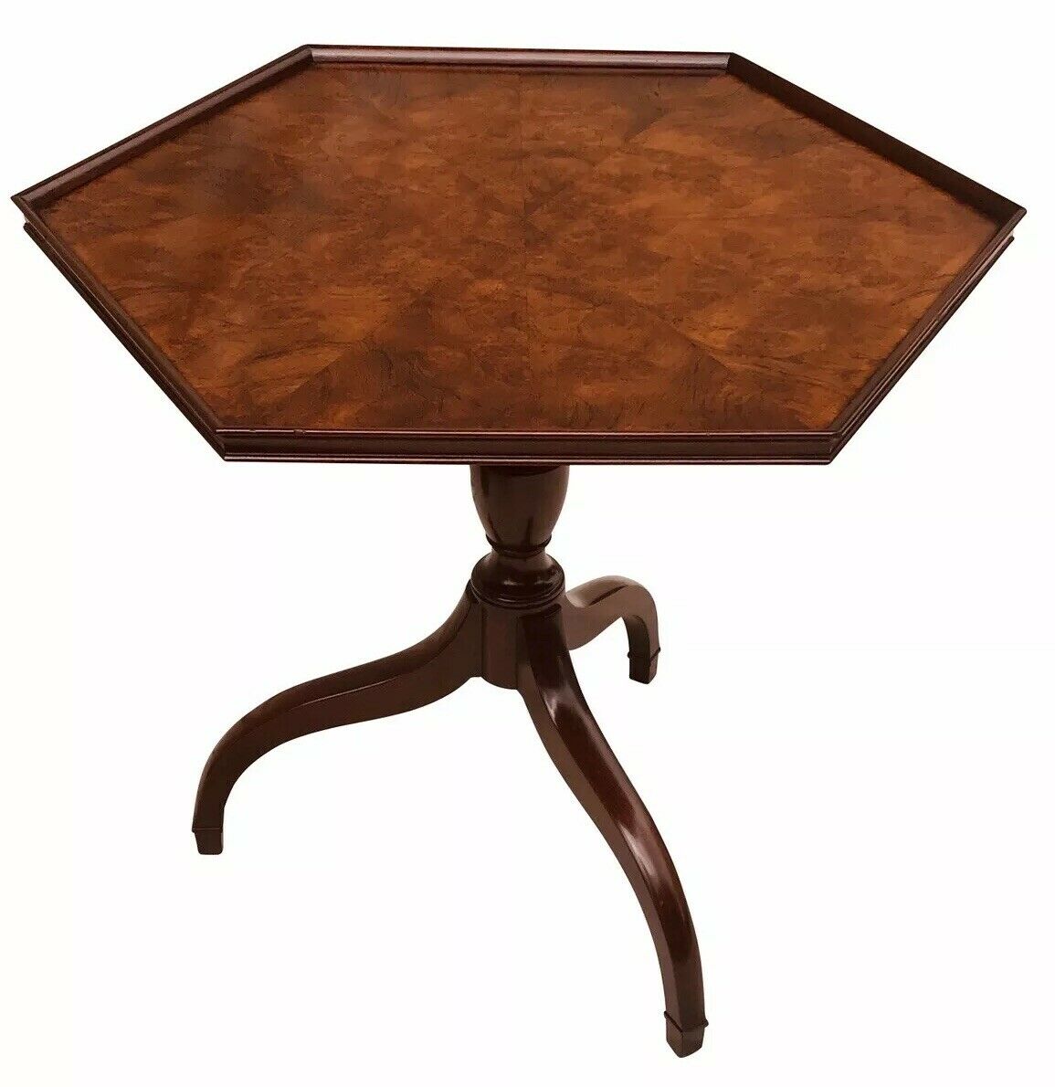 20TH C GEORGIAN ANTIQUE STYLE BURLED WALNUT SPIDER LEG STAND / TEA TABLE