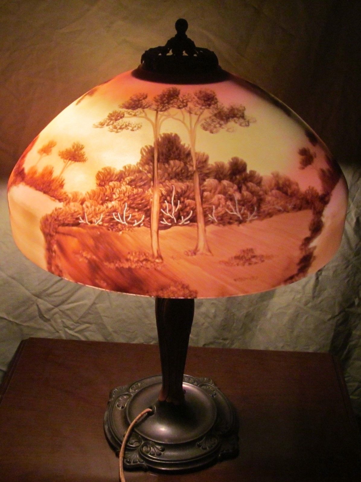 FABULOUS ART NOUVEAU REVERSE PAINTED PITTSBURGH LAMP WITH PAINTED LANDSCAPE