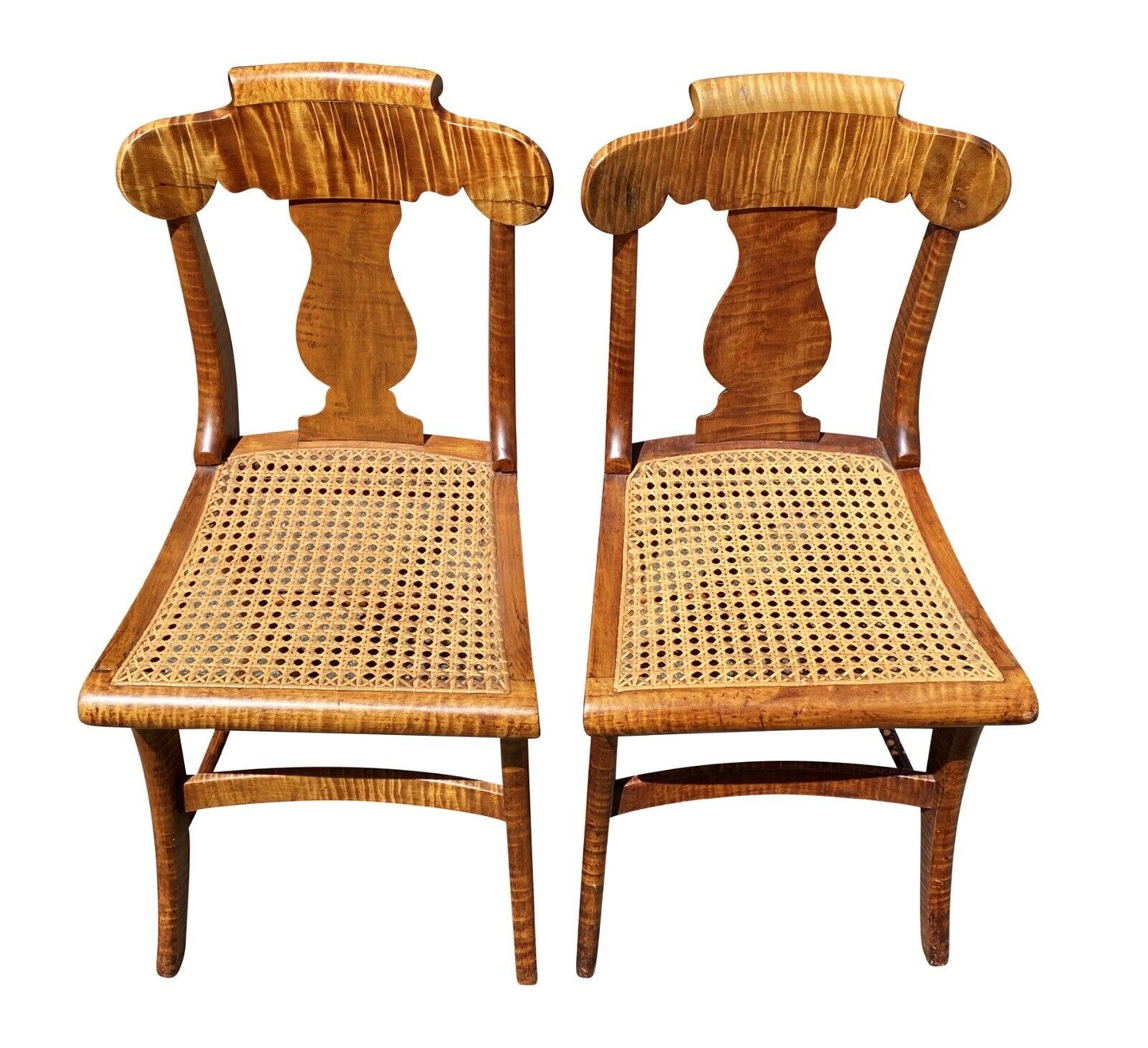 19TH C PAIR OF ANTIQUE FEDERAL PERIOD TIGER MAPLE SABER LEG CHAIRS - CURLY MAPLE