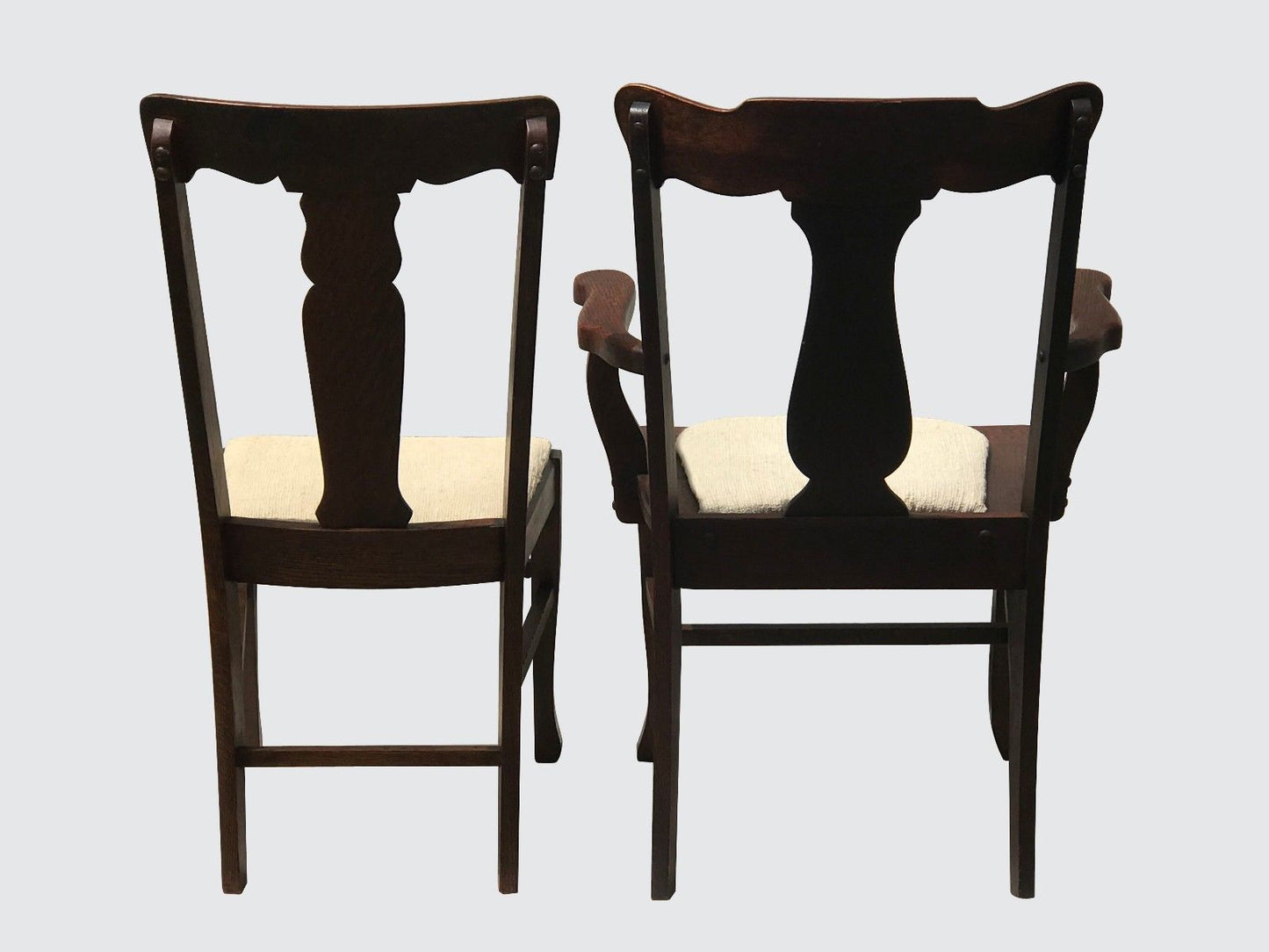 EARLY 20TH CENTURY SET OF 6 OAK T-BACK CHAIRS BY UNION CHAIR CO. BROOKLYN, NY.