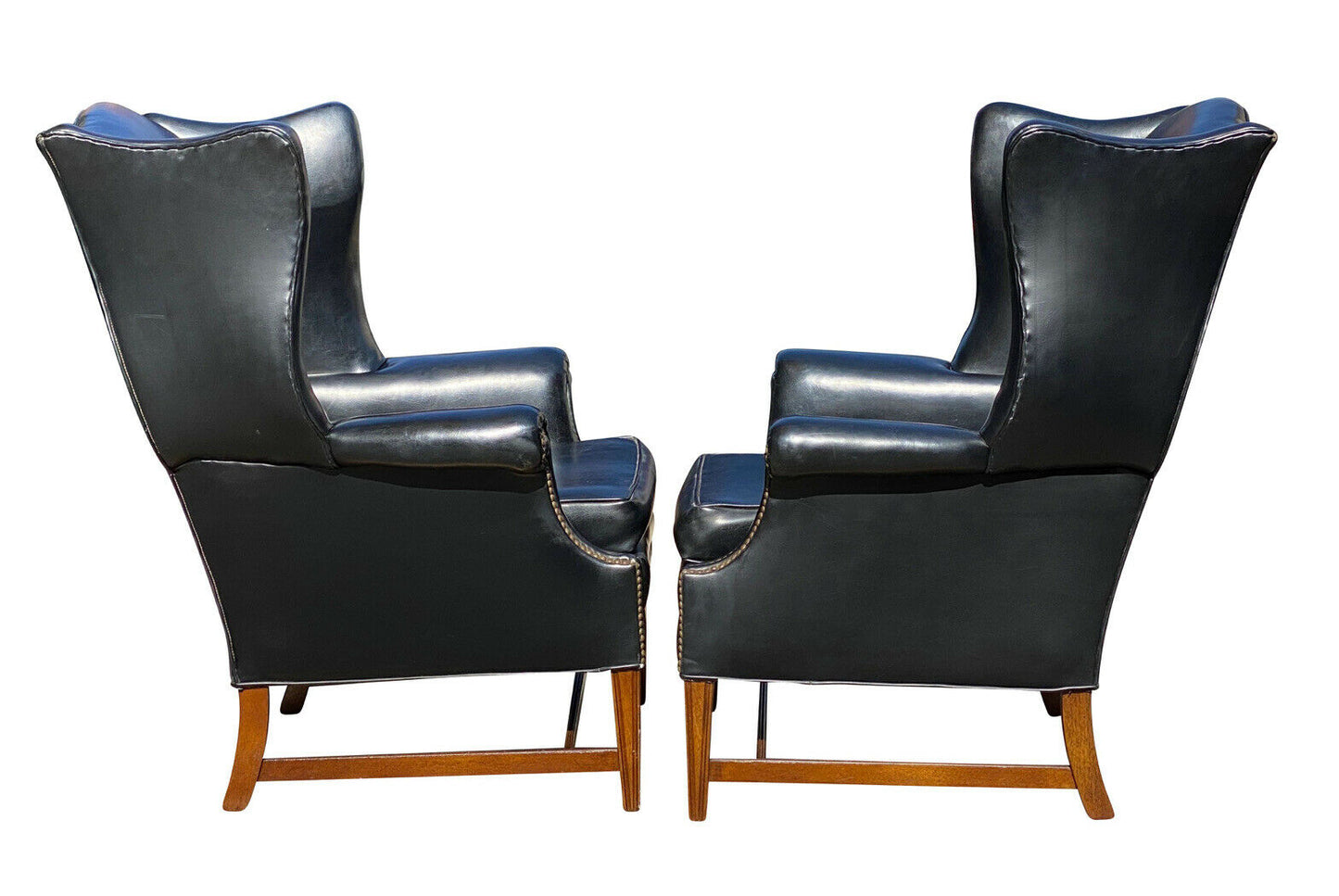 20TH C PAIR OF CHIPPENDALE ANTIQUE STYLE BLACK LEATHER WING BACK ARM CHAIRS