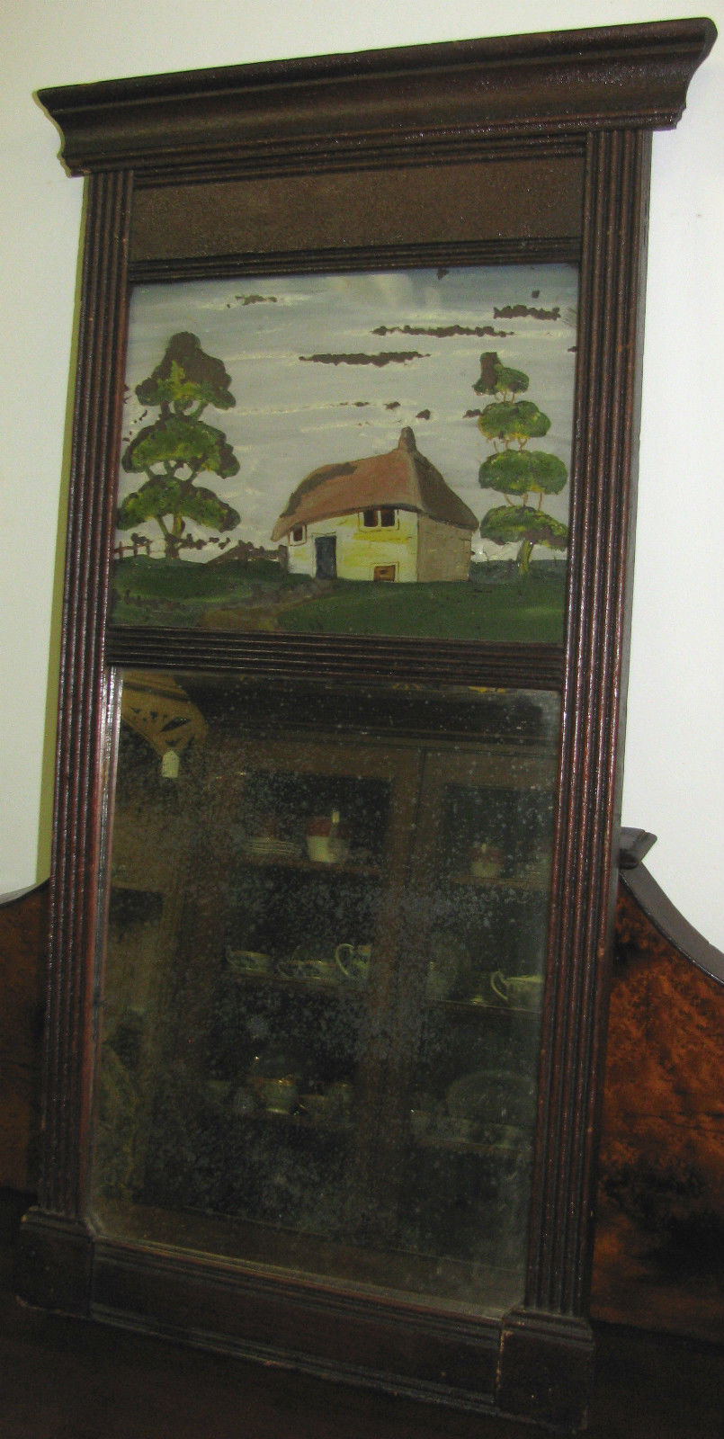 18th CENTURY FEDERAL EGLOMISE MIRROR IN MAHOGANY FRAME
